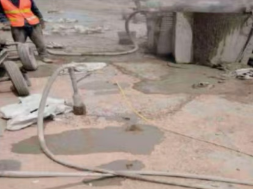 铁西水泥混凝土路面板底注浆技术 路面脱空注浆整治方案